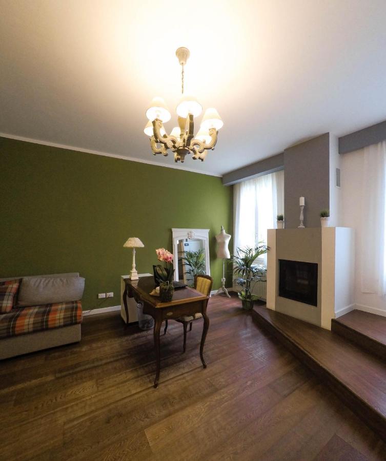 Il Bianconiglio R&B Bed & Breakfast Carraie Bagian luar foto