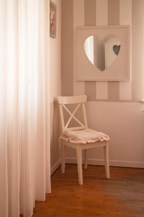 Il Bianconiglio R&B Bed & Breakfast Carraie Bagian luar foto